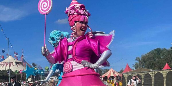 Walkabout-Fairy-Godmother-and-Tooth-Fairy-Carnivals