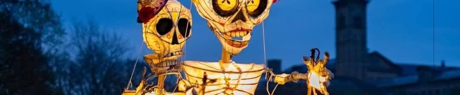 Walkabout-Skeleton-Puppet-Entertainers-Halloween