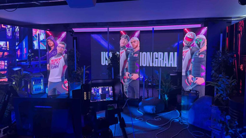 Mongraal's LED screens used for his icon skin reveal stream.