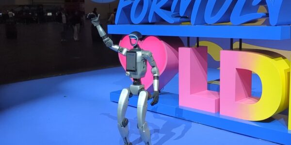 Robot-Hire-For-Large-Scale-Events