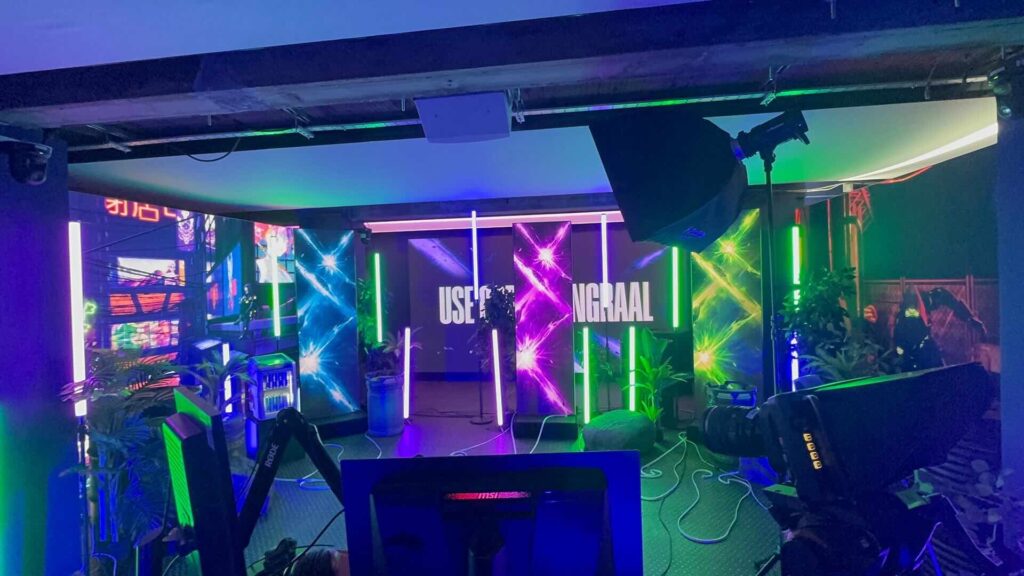 Programmable lighting used throughout Mongraal's virtual event production.