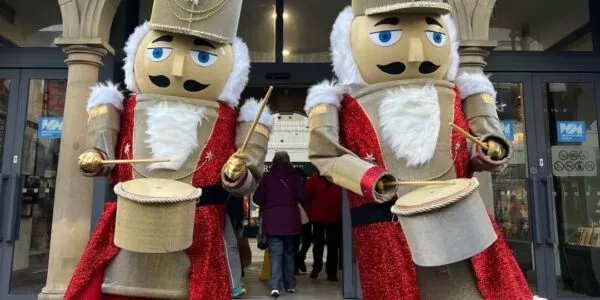 Christmas-Nutcracker-Performers
