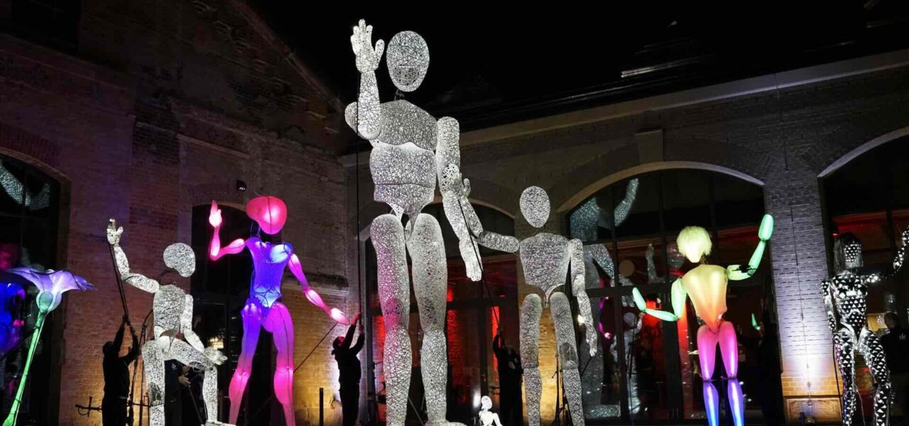 Giant-Walkabout-Puppets