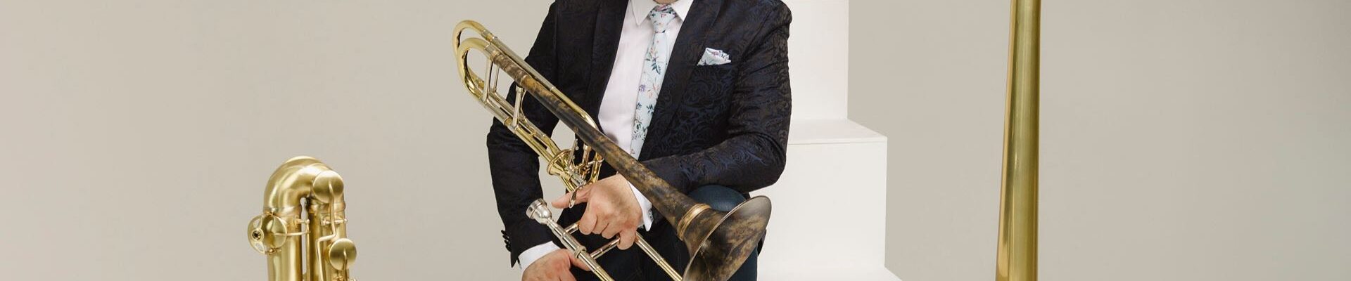 Oversized-Trumpet-Act-Largest-Trumpet-In-The-World Oversized-Trumpet-Act-Largest-Trumpet-In-The-World