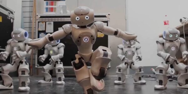 Robot-Dancing-At-Exhibition