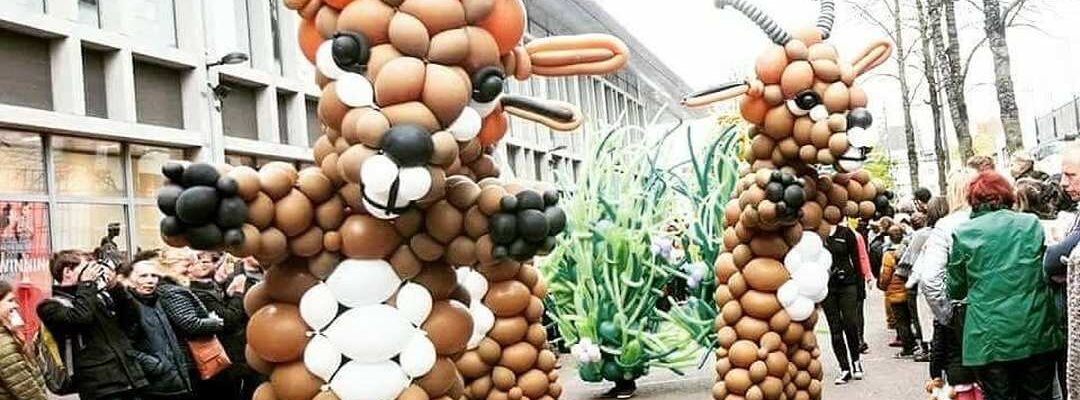 Balloon-Animal-Costumes-Parade-Entertainment
