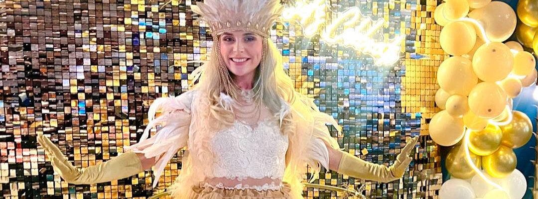 Gatsby-Themed-Champagne-Dress-Entertainer Gatsby-Themed-Champagne-Dress-Entertainer
