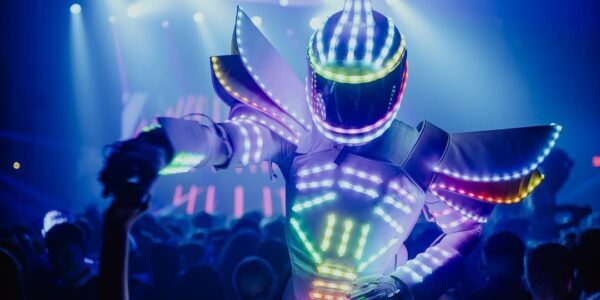 LED-Glowbot-Stilt-Walker-Nightclub-Events