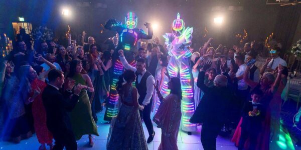 LED-Glowbot-Stilt-Walkers-Wedding-Dance-Floor