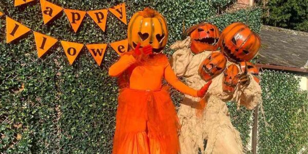 Halloween-Pumpkin-Stilt-Walkers